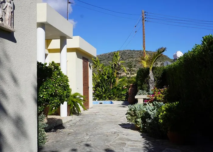 Hanna Mit Meerblick * Pissouri